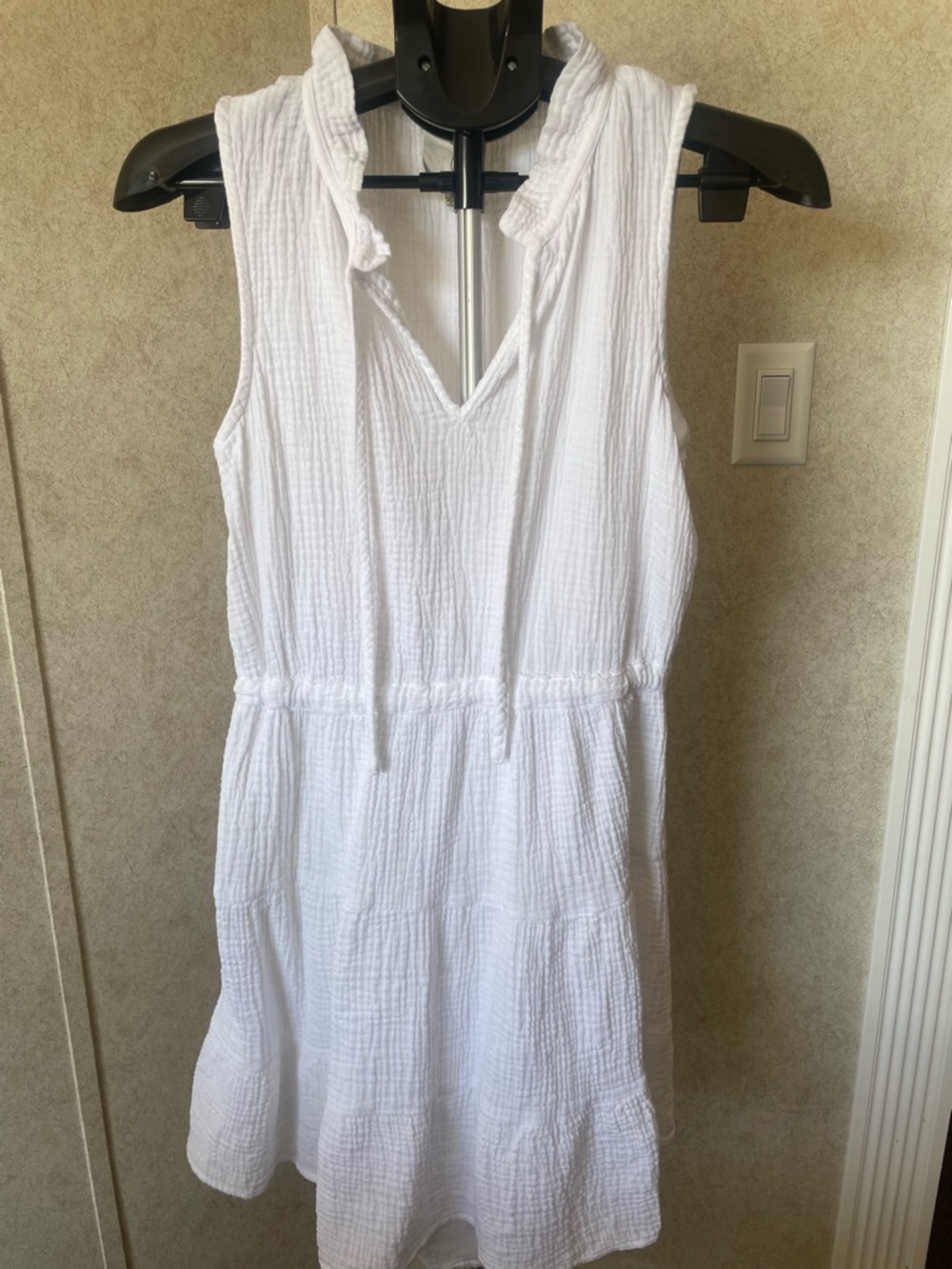 Joie White Sleeveless Gauze V-Neck Summer Dress 100% cotton Size Small